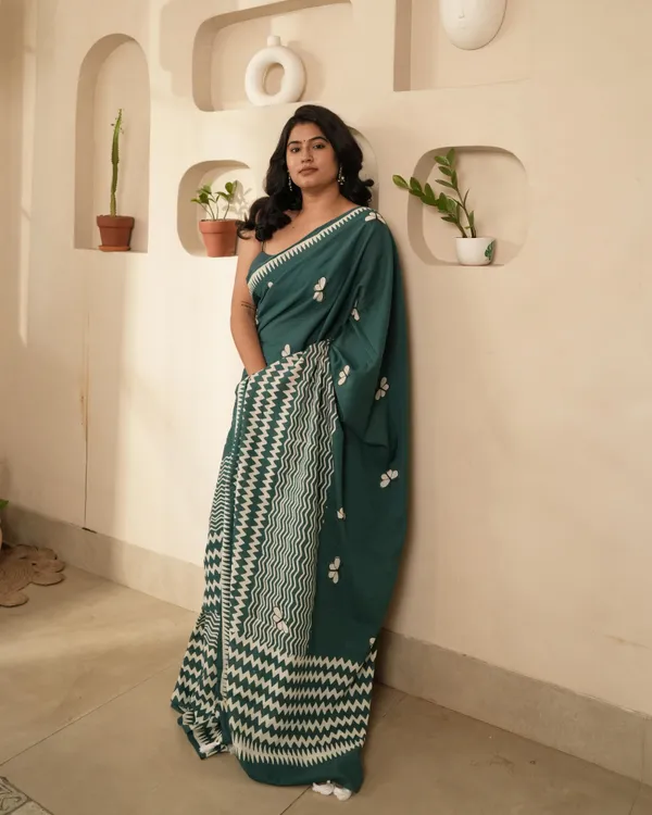 Emerald_Green_Cotton_Emerald_H_Block_Printed_Mul_Saree_With_Tassels_For_Women